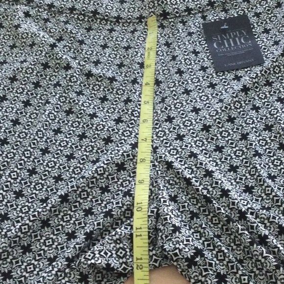 Woman’s Lane Bryant 2 pc pants set size 1X a V neck one open sleeve.  New  #442 - Picture 11 of 14